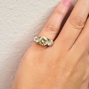 Vintage Estate 18KGE Statement Ring